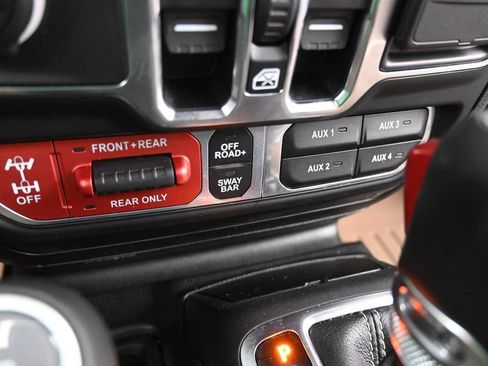 Used 2020 Jeep Gladiator Rubicon AWD/4WD image 37