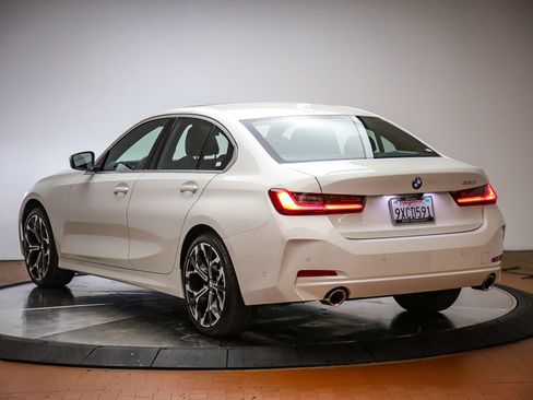 Used 2026 BMW 330i Sedan w/ Premium Package RWD image 2