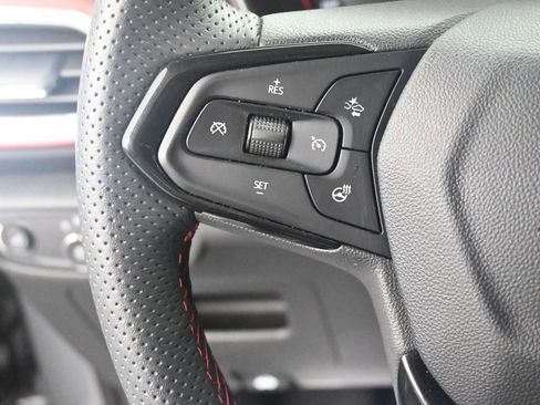 Used 2023 Chevrolet TrailBlazer RS w/ Convenience Package image 39