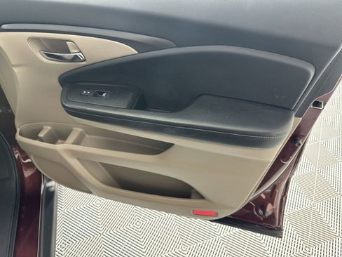 Used 2017 Honda Ridgeline RTL-T image 32