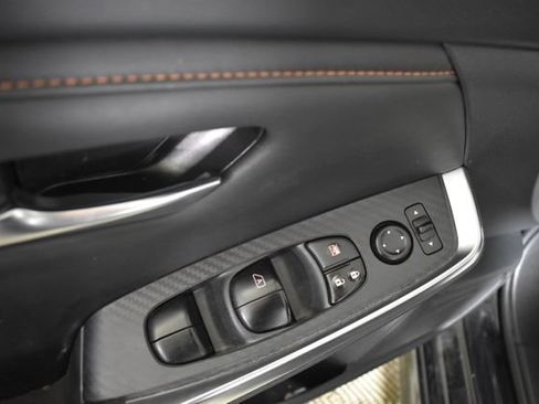Used 2023 Nissan Sentra SR w/ Midnight Edition Package FWD image 8