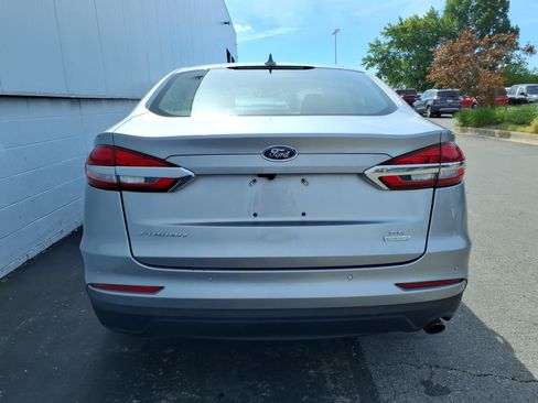 Used 2020 Ford Fusion SE FWD image 5