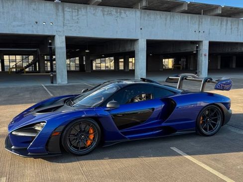 Used 2019 McLaren Senna RWD image 2