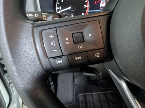 Used 2024 Nissan Rogue S AWD/4WD image 16