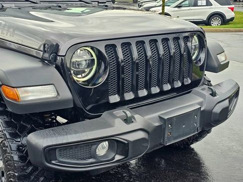 Used 2021 Jeep Wrangler Unlimited Sport AWD/4WD image 3