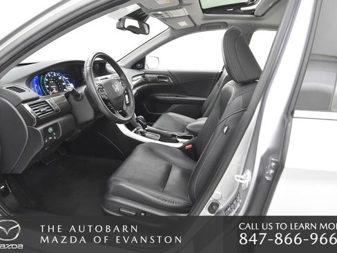 Used 2017 Honda Accord Touring image 24
