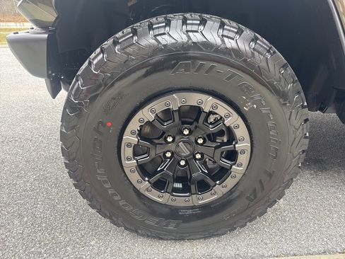 New 2025 Ford Bronco Raptor image 10