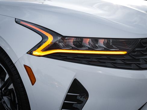 Used 2022 Kia K5 EX image 12