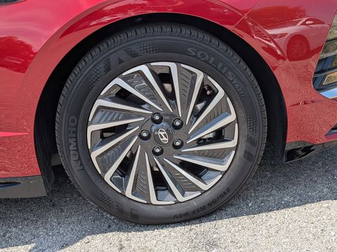 Used 2025 Hyundai Sonata Limited image 11