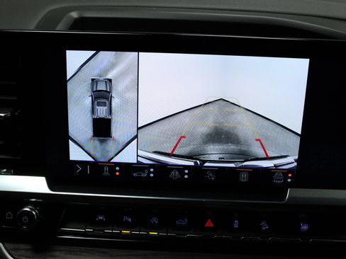 Used 2025 GMC Sierra 1500 SLT w/ SLT Premium Plus Package image 30