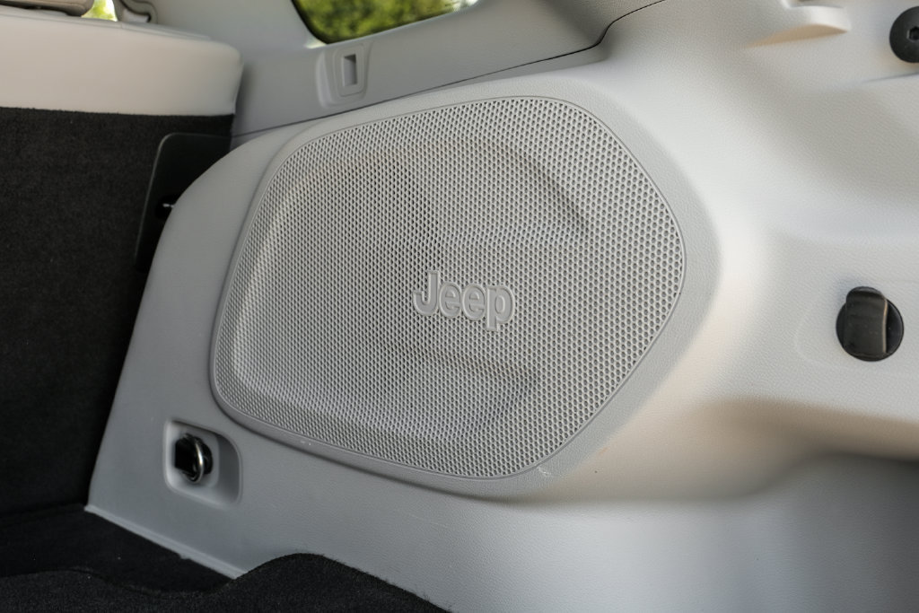 Used 2021 Jeep Cherokee Limited AWD/4WD image 69