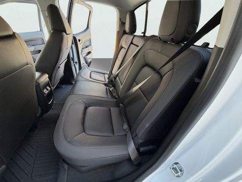 Used 2022 GMC Canyon AT4 w/ Trailering Package image 9