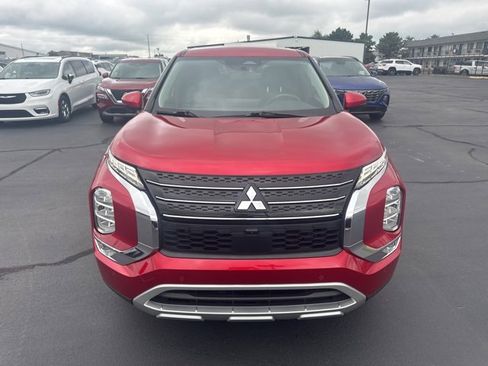 Used 2024 Mitsubishi Outlander FWD image 10