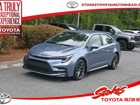 Certified 2025 Toyota Corolla SE FWD image 1