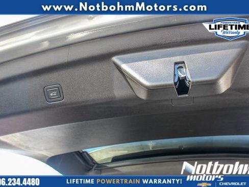 Used 2023 GMC Yukon SLT image 12