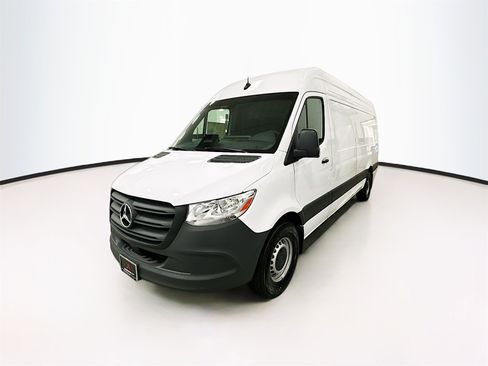 New 2025 Mercedes-Benz Sprinter 2500 image 3