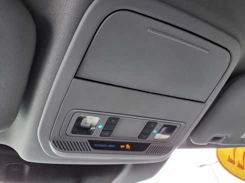 Used 2022 Ford Explorer XLT w/ Equipment Group 202A image 26