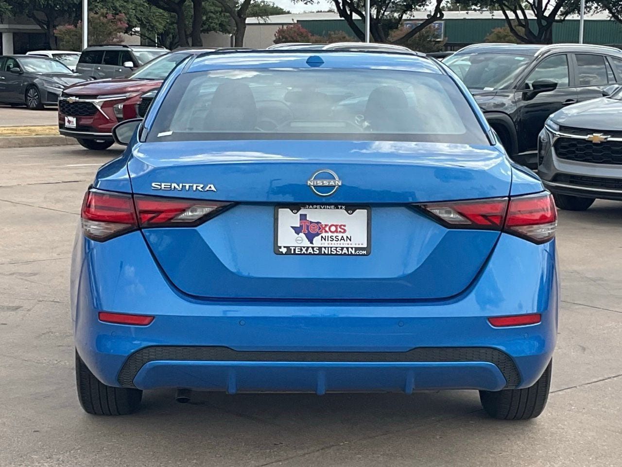 Used 2025 Nissan Sentra SV FWD image 5