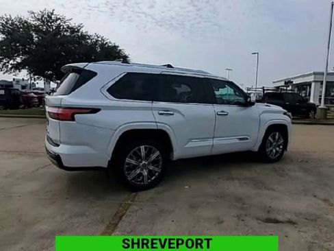 Used 2024 Toyota Sequoia Capstone image 9