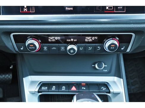 Used 2022 Audi Q3 2.0T Premium Plus image 27