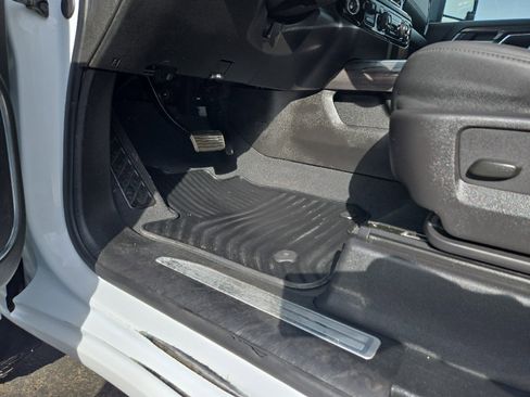 Used 2024 Chevrolet Silverado 2500 LTZ w/ LTZ Convenience Package image 12