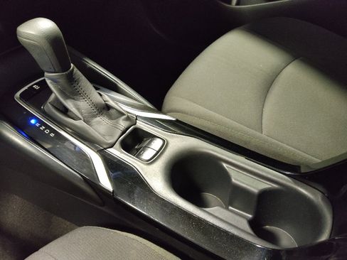 Used 2022 Toyota Corolla LE w/ Carpet Mat Package (TMS) FWD image 26