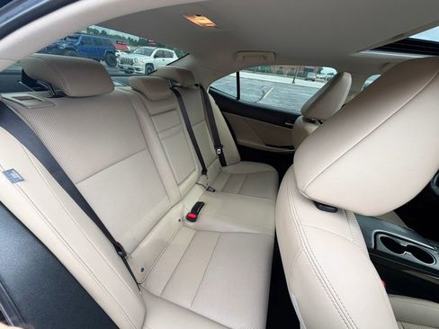 Used 2019 Lexus IS 300 w/ Premium Package RWD image 40