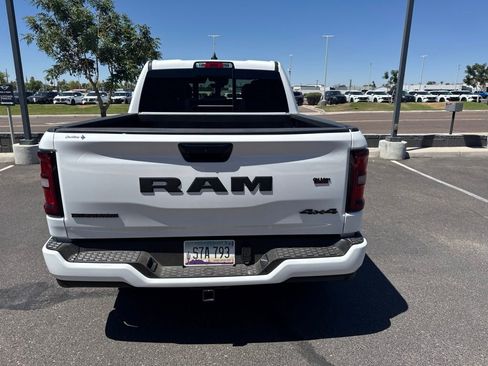 Used 2025 RAM 1500 Big Horn AWD/4WD image 3