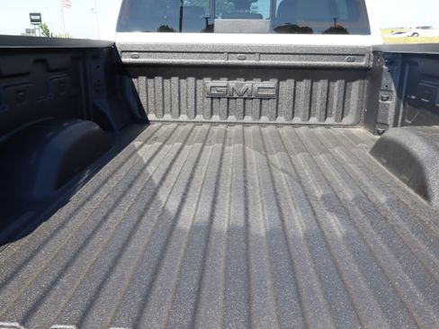 New 2026 GMC Sierra 2500 AT4 w/ AT4 Premium Plus Package AWD/4WD image 15