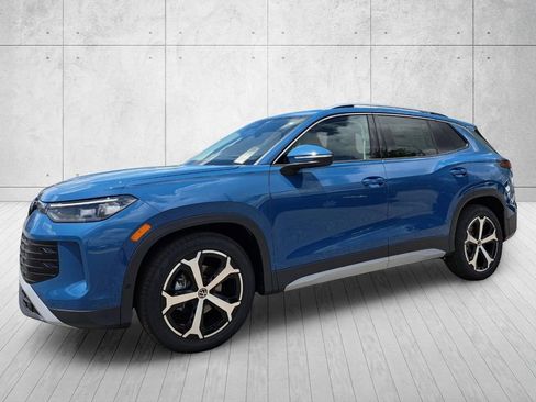 New 2026 Volkswagen Tiguan SE FWD image 1