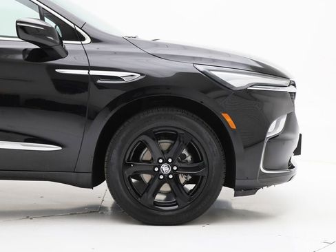 Used 2023 Buick Enclave Essence w/ Experience Buick Package image 4