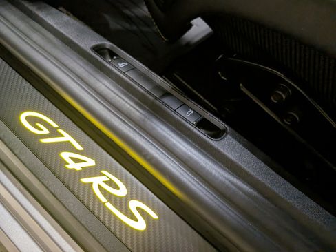 Used 2024 Porsche 718 Cayman GT4 RS image 8