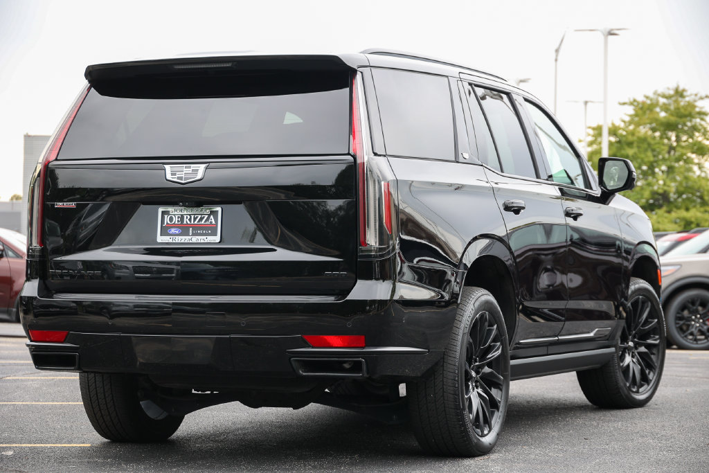 Used 2023 Cadillac Escalade Sport w/ LPO, ONYX Package AWD/4WD image 3