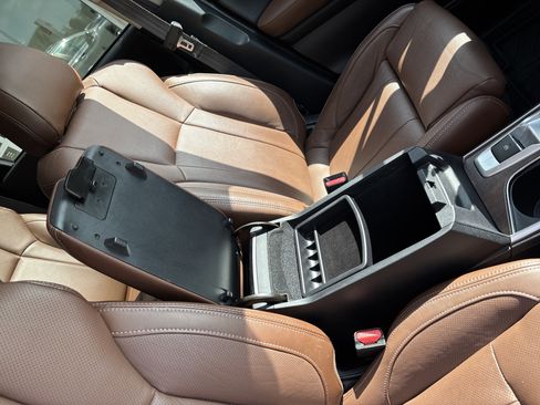 Used 2022 Subaru Ascent Touring AWD/4WD image 26