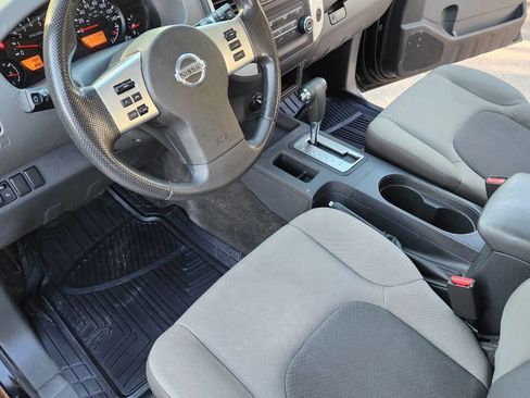 Used 2014 Nissan Xterra S image 24