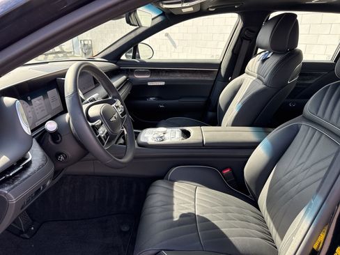 Used 2025 Genesis G90 3.5T image 22
