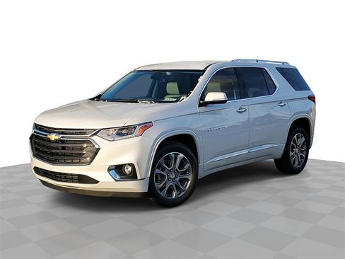 Used 2019 Chevrolet Traverse Premier w/ Driver Confidence II Package image 1