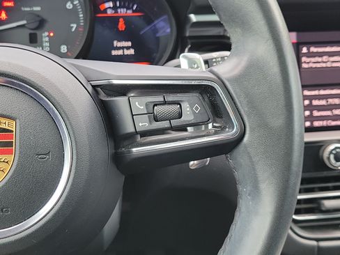 Used 2022 Porsche Macan AWD/4WD image 21
