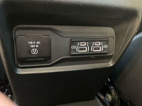 Used 2023 Jeep Grand Cherokee Altitude image 18