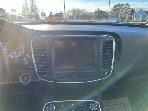 Used 2015 Chrysler 200 C w/ Navigation & Sound Group I image 19