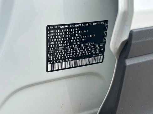Certified 2023 Volkswagen Tiguan SE FWD image 47