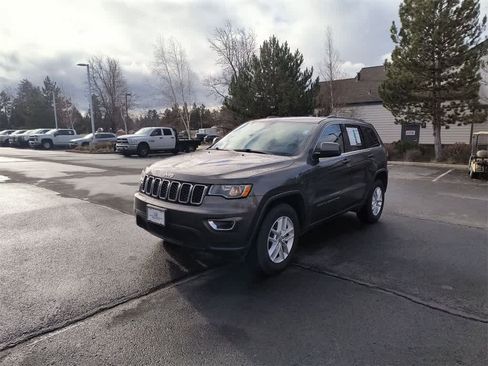 Used 2017 Jeep Grand Cherokee Laredo w/ Quick Order Package 23E image 10
