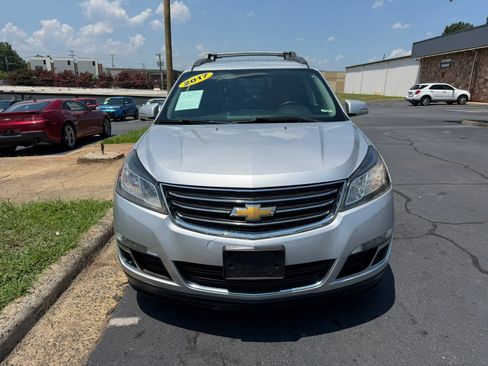 Used 2017 Chevrolet Traverse LT AWD/4WD image 2