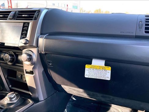 Used 2024 Toyota 4Runner SR5 Premium image 18