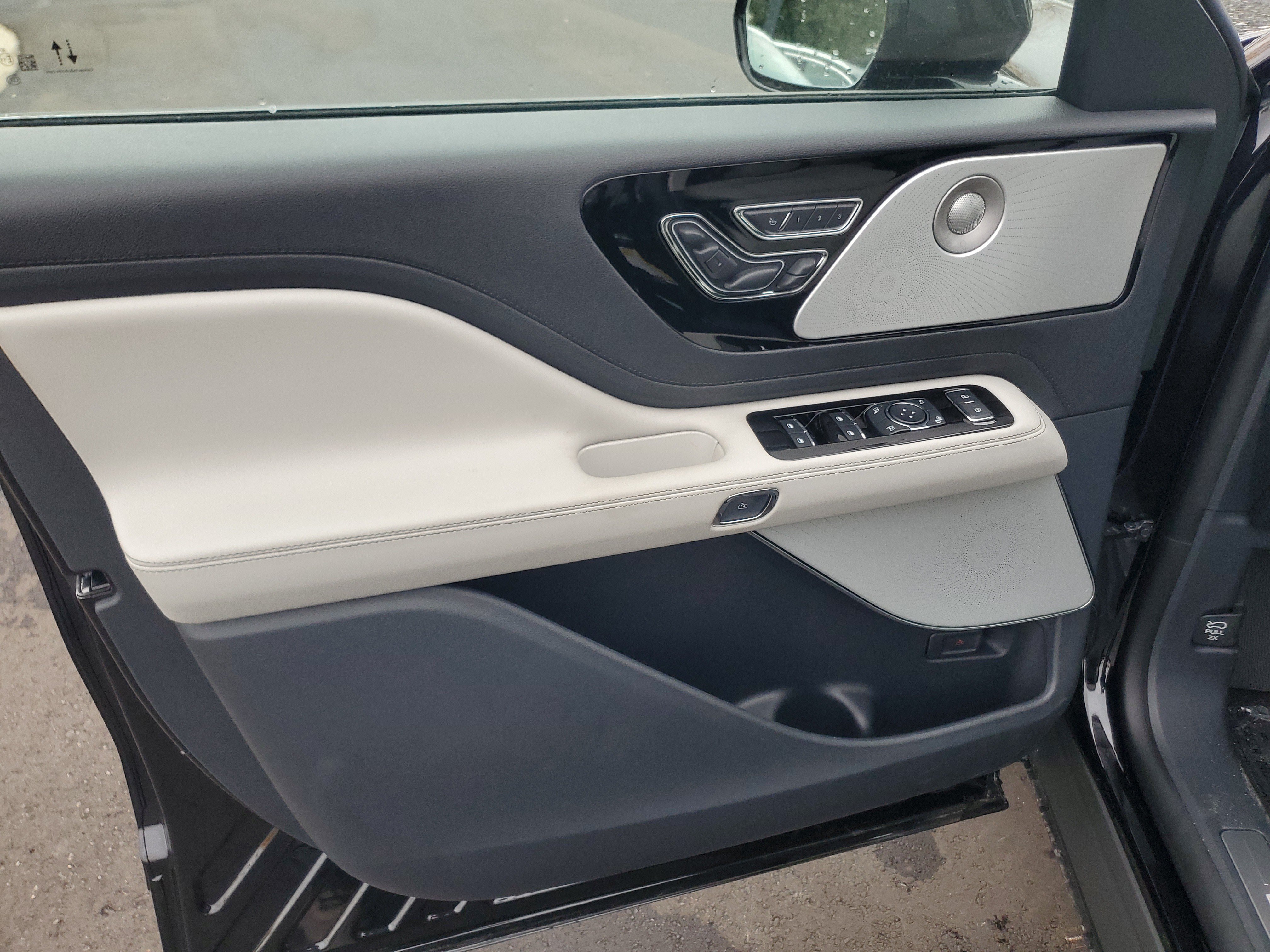 New 2026 Lincoln Aviator Reserve AWD/4WD image 8