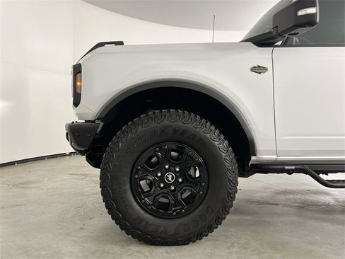 Used 2023 Ford Bronco Wildtrak image 34