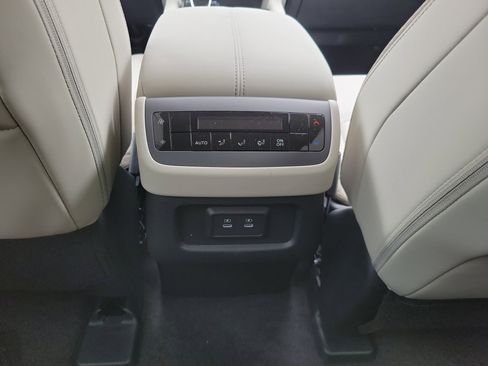 New 2026 Nissan Pathfinder SL FWD image 16