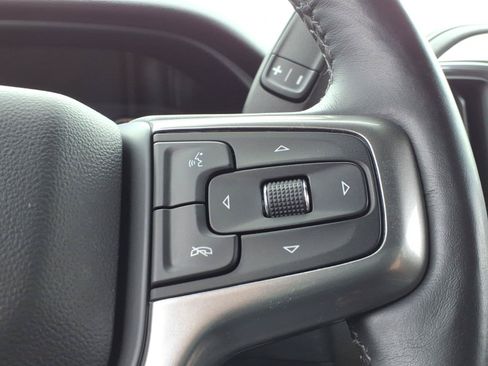 Used 2022 Chevrolet Silverado 1500 LT AWD/4WD image 22