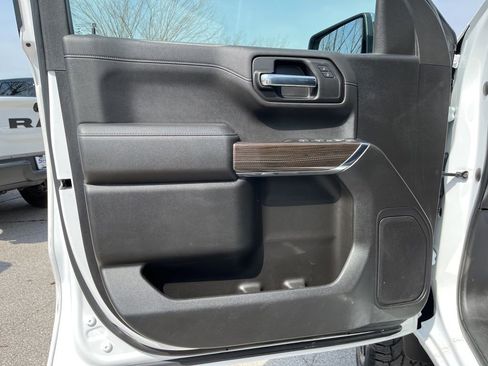 Used 2022 Chevrolet Silverado 1500 LT AWD/4WD image 17