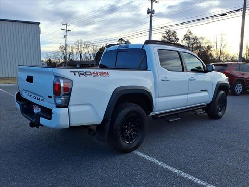Used 2021 Toyota Tacoma TRD Off-Road w/ TRD Premium Off Road Package image 4